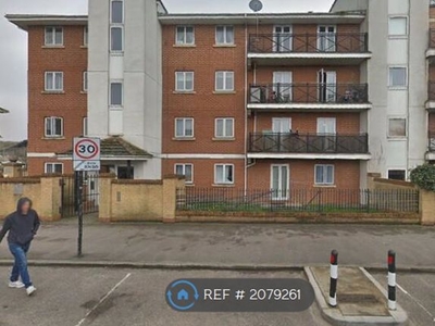 Flat to rent in Hermitage Close, Abbey Wood SE2