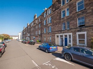 Flat to rent in Moat Terrace, Edinburgh EH14