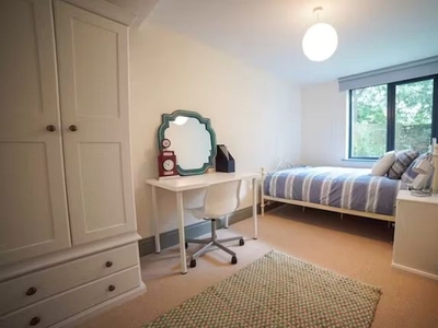 Flat to rent in Students - Mary Morris House, Shire Oak Road, Leeds LS6