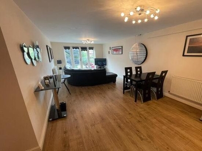 Flat to rent in The Cloisters, Lincoln LN2