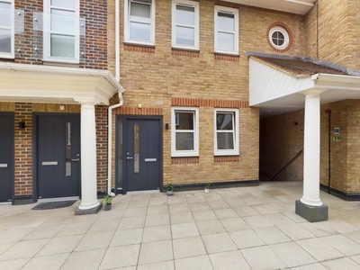 Flat to rent in The Courtyard, 80 High Street, Staines-Upon-Thames, Surrey TW18