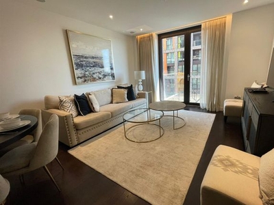 Flat to rent in Thornes House, Charles Clowes Walk, Nine Elms SW11