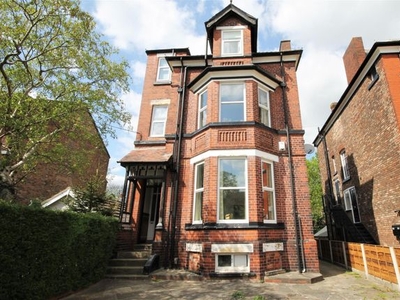 Flat to rent in Victoria Crescent, Ellesmere Park, Manchester M30