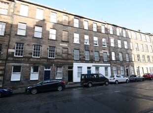 Flat to rent in West Preston Street, Newington, Edinburgh EH8