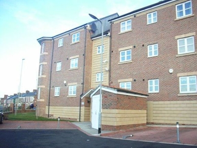 Flat to rent in Westoe Road, South Shields NE33