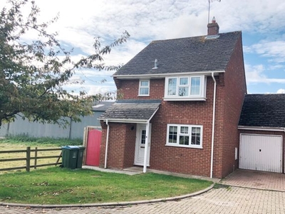 Link-detached house to rent in Spring Meadow, Dorton, Buckinghamshire HP18