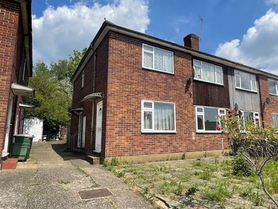 Maisonette to rent in Gwillim Close, Sidcup DA15