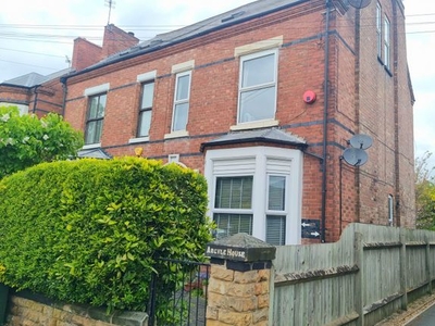 Maisonette to rent in Trent Boulevard, West Bridgford, Nottingham NG2