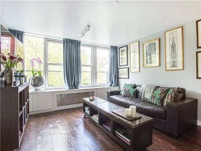 Penryn House, 64 Kennington Park Road, London, SE11 2 bedroom flat/apartment in 64 Kennington Park Road