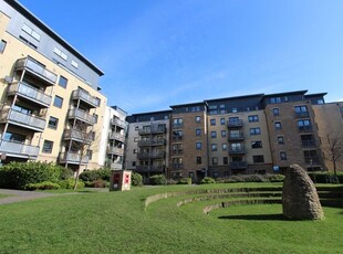 Penthouse to rent in Hawkhill Close, Leith, Edinburgh EH7