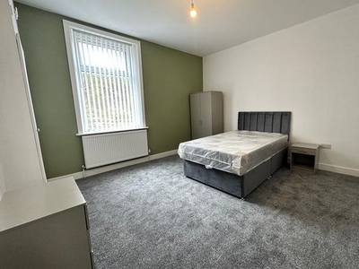 Room to rent in Hollingreave Road, Burnley BB11