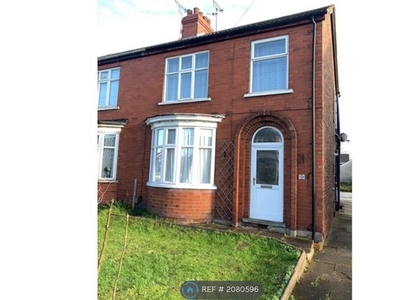Semi-detached house to rent in Crosby Avenue, Scunthorpe DN15