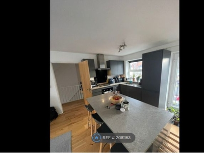 Semi-detached house to rent in Dragonfly Close, Bristol BS15