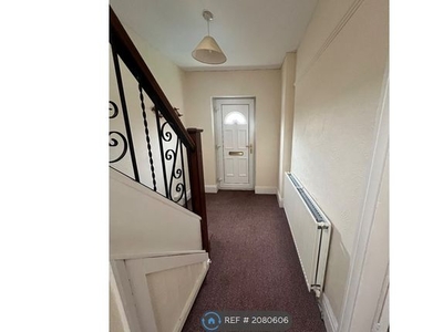 Semi-detached house to rent in Greenfield Street, Nottingham NG7