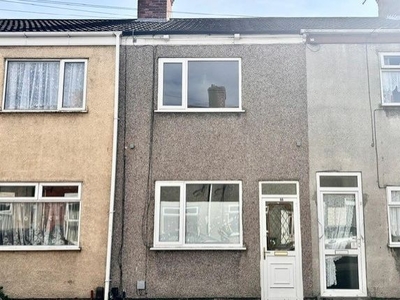 Terraced house to rent in Castle Street, Grimsby DN32