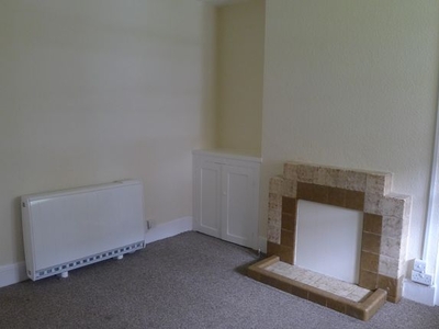 Terraced house to rent in East Street, Newton Abbot TQ12