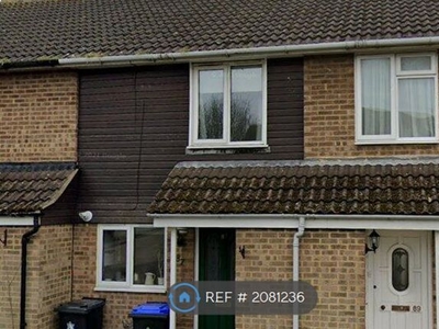 Terraced house to rent in Leas Drive, Iver SL0