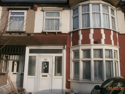 Terraced house to rent in Ley Street, Ilford IG1