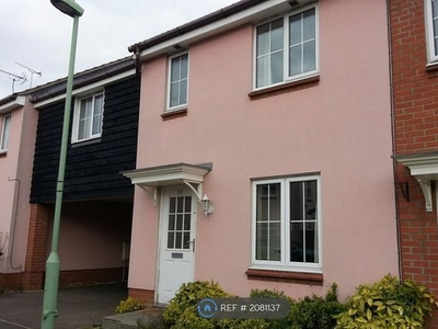 Terraced house to rent in Spindler Close, Ipswich IP5