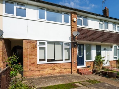 Terraced house to rent in Vale Road, Haywards Heath RH16