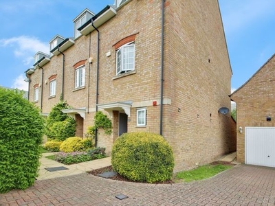 Town house to rent in Coneygeare Court, Eynesbury, St. Neots PE19