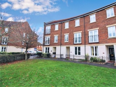 Town house to rent in Gras Lawn, Exeter EX2