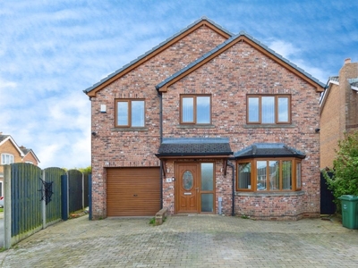 Wentworth Avenue, Emley, Huddersfield - 5 bedroom detached house