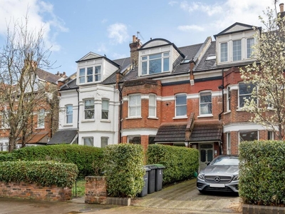 1 bedroom Flat for sale in Priory Road, Crouch End N8