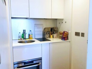 1 bedroom flat for rent in Bridgewater Place, Water Lane, Leeds, LS11