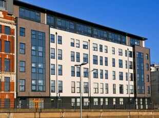 2 bedroom flat for rent in 4 Tate House, 5-7 New York Road, Leeds, LS2