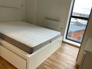 2 bedroom flat for rent in Aire, Cross Green Lane, LS9