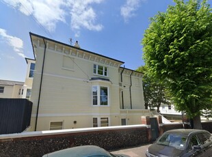 2 bedroom flat for rent in Buckingham Place, Brighton, BN1