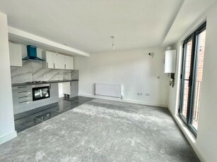 2 bedroom flat for rent in Christchurch Road, BH1
