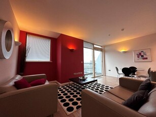 2 bedroom flat for rent in West Point, Wellington Street, Leeds, West Yorkshire, LS1