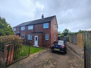 3 bedroom semi-detached house for rent in Cornwall Crescent, Rothwell, Leeds, West Yorkshire, LS26