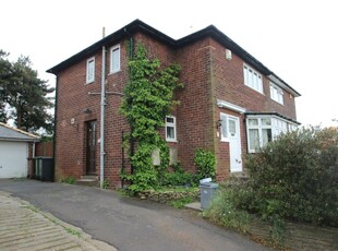3 bedroom semi-detached house for rent in Primley Park Lane, Leeds, West Yorkshire, UK, LS17