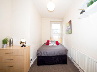 7 bedroom house share for rent in 183 Cardigan Road, Hyde Park, Leeds, LS6 1QL, LS6