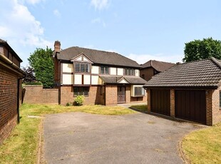 Detached house to rent in Atalanta Close, Purley CR8