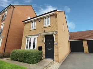 Detached house to rent in Buttermere Cresent, Lakeside, Doncaster DN4