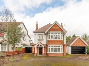 Detached house to rent in Hall Road, Wallington SM6
