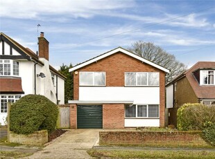 Detached house to rent in Woodside Close, Amersham, Buckinghamshire HP6