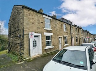 End terrace house to rent in Charles Street, Glossop SK13