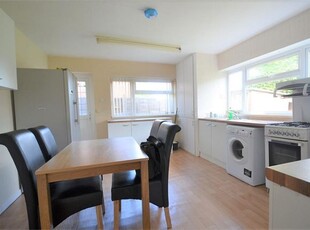 End terrace house to rent in Gibbins Road, Selly Oak, Birmingham B29