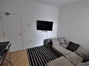 End terrace house to rent in Gulson Road, Stoke, Coventry CV1