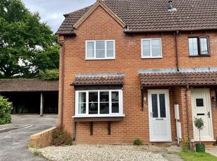 End terrace house to rent in Russett Way, Newent, Gloucestershire GL18