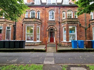 Flat to rent in 3 Marlborough Avenue, Princes Avenue, Hull, Yorkshire HU5