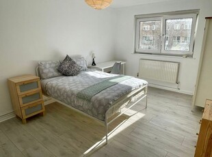 Flat to rent in Ampthill Square, Euston, Camden, Ucl, West End, Eversholt Street, Bloomsbury, London NW1