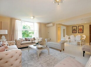 Flat to rent in Boydell Court, St. John's Wood Park, St. Johns Wood NW8