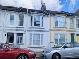 Flat to rent in Brooker Street, Hove BN3