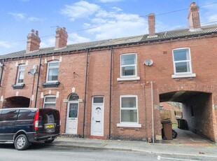 Flat to rent in Charles Street, Castleford, West Yorkshire WF10